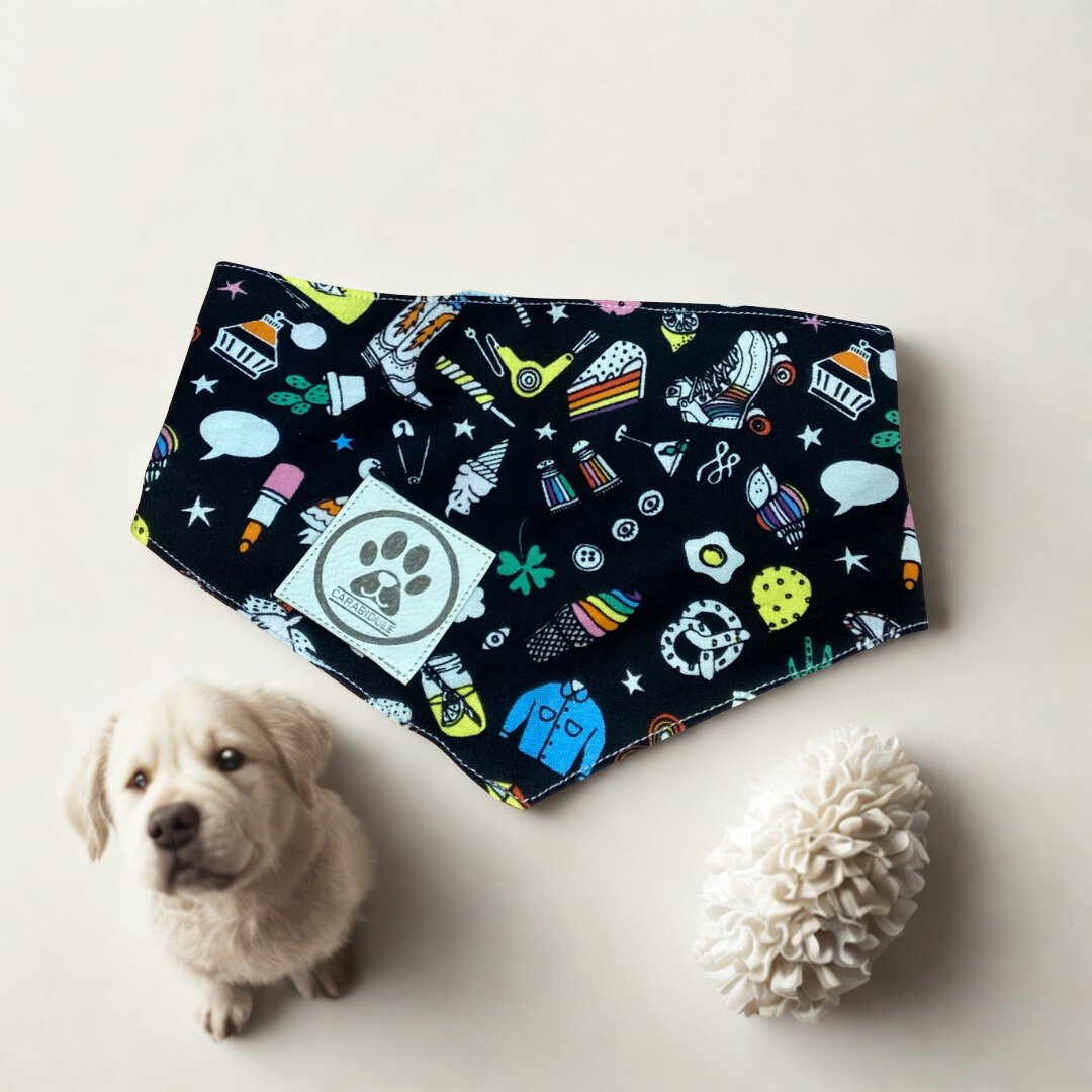 carabidule-les-l-gers-bandana-chien-girly-blanc-r-versible-coton image 1