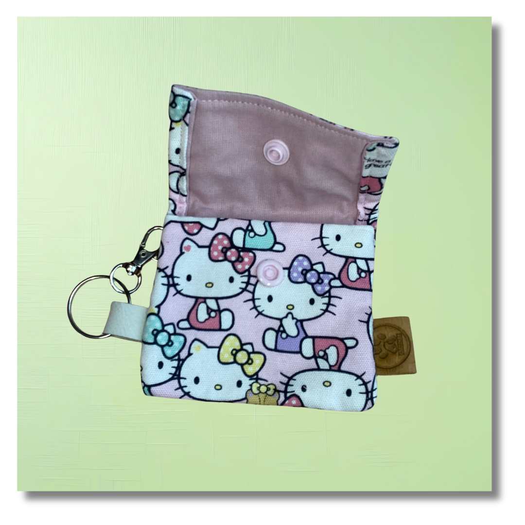 carabidule-pochettes-sacs-crottes-kawaii-hello-pochette-velours-chat image 2