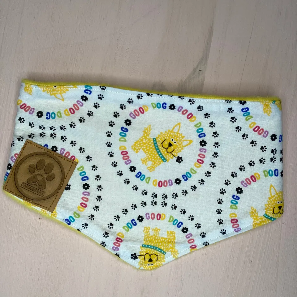 carabidule-les-l-gers-bandana-chien-good-dog-pattes-r-versible image 1