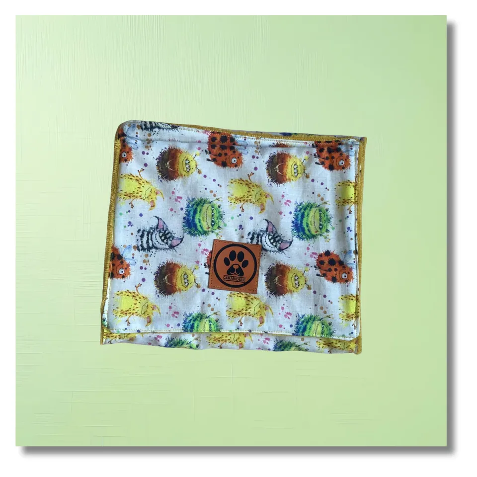 carabidule-serviettes-essuie-pattes-monsters-jaune-serviette-bambou image 1