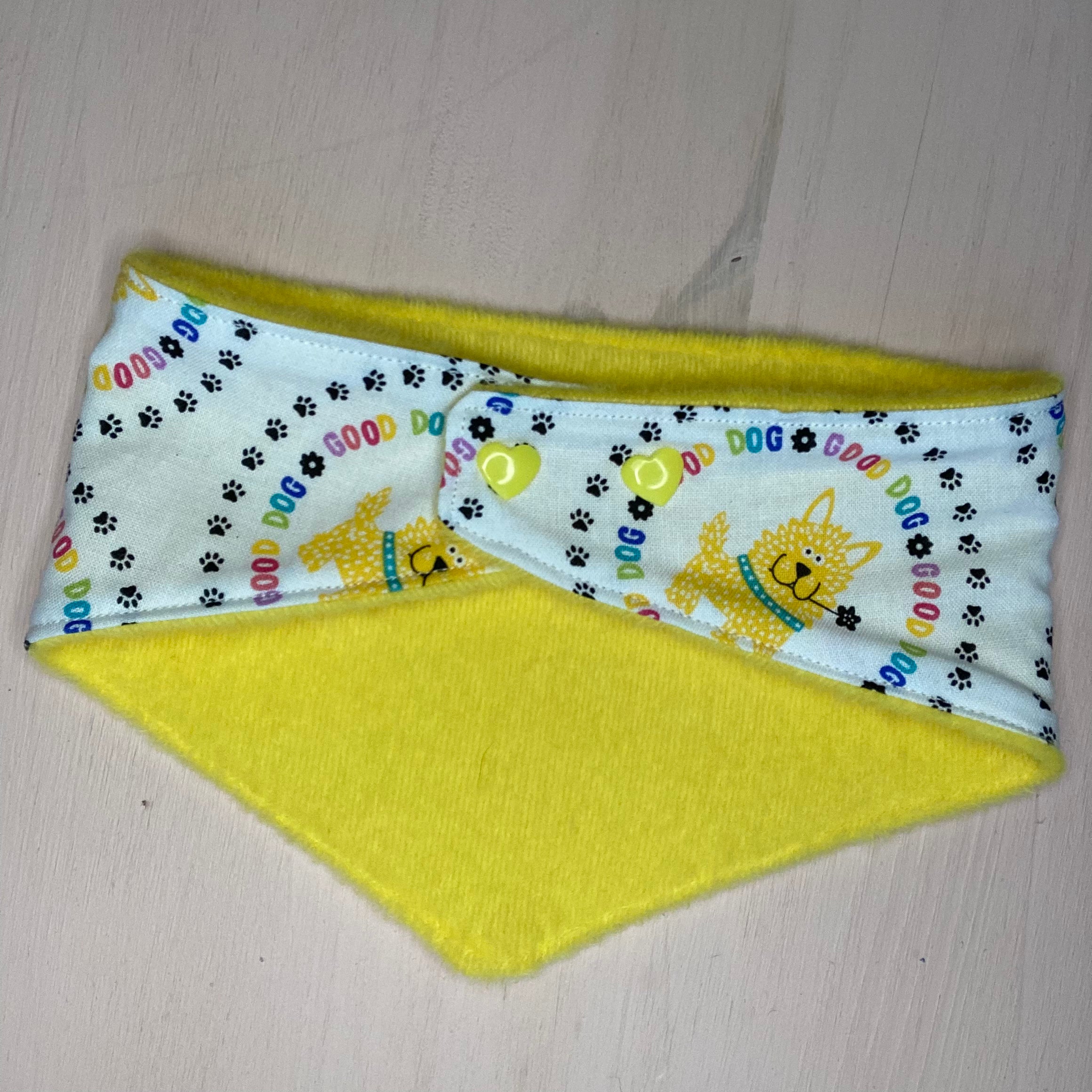 carabidule-les-l-gers-bandana-chien-good-dog-pattes-r-versible image 2