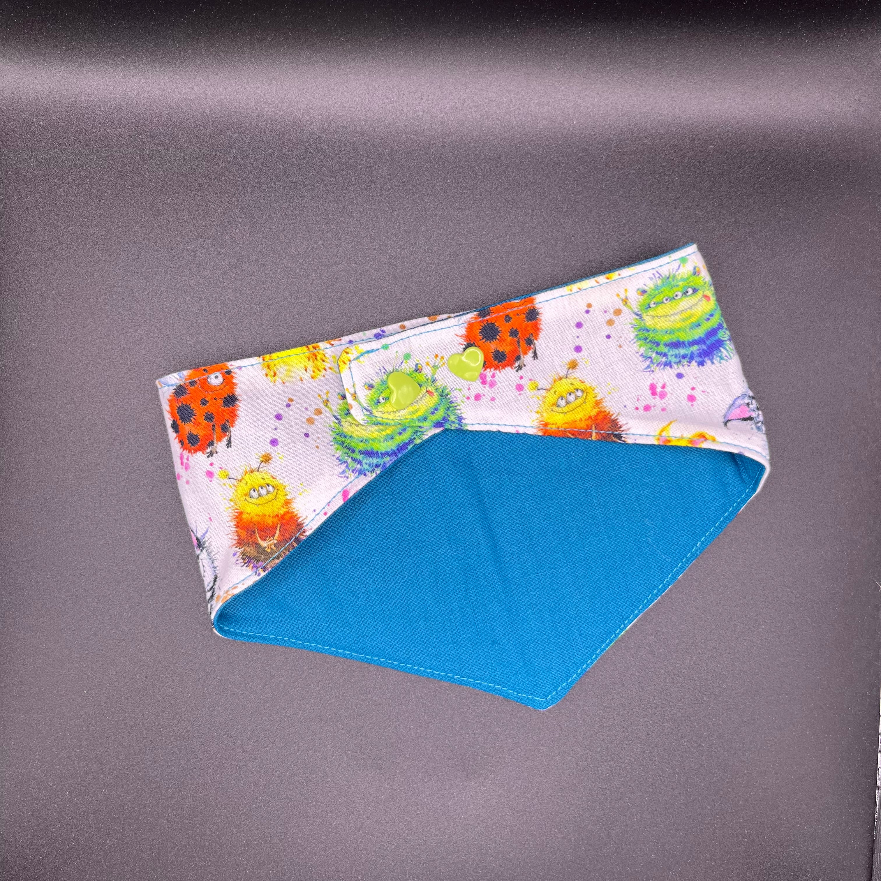 carabidule-les-l-gers-bandana-chien-monstres-rigolos image 2